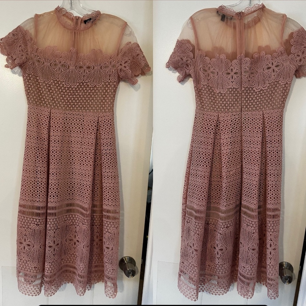 Romeo + Juliet Couture Lace Dress
